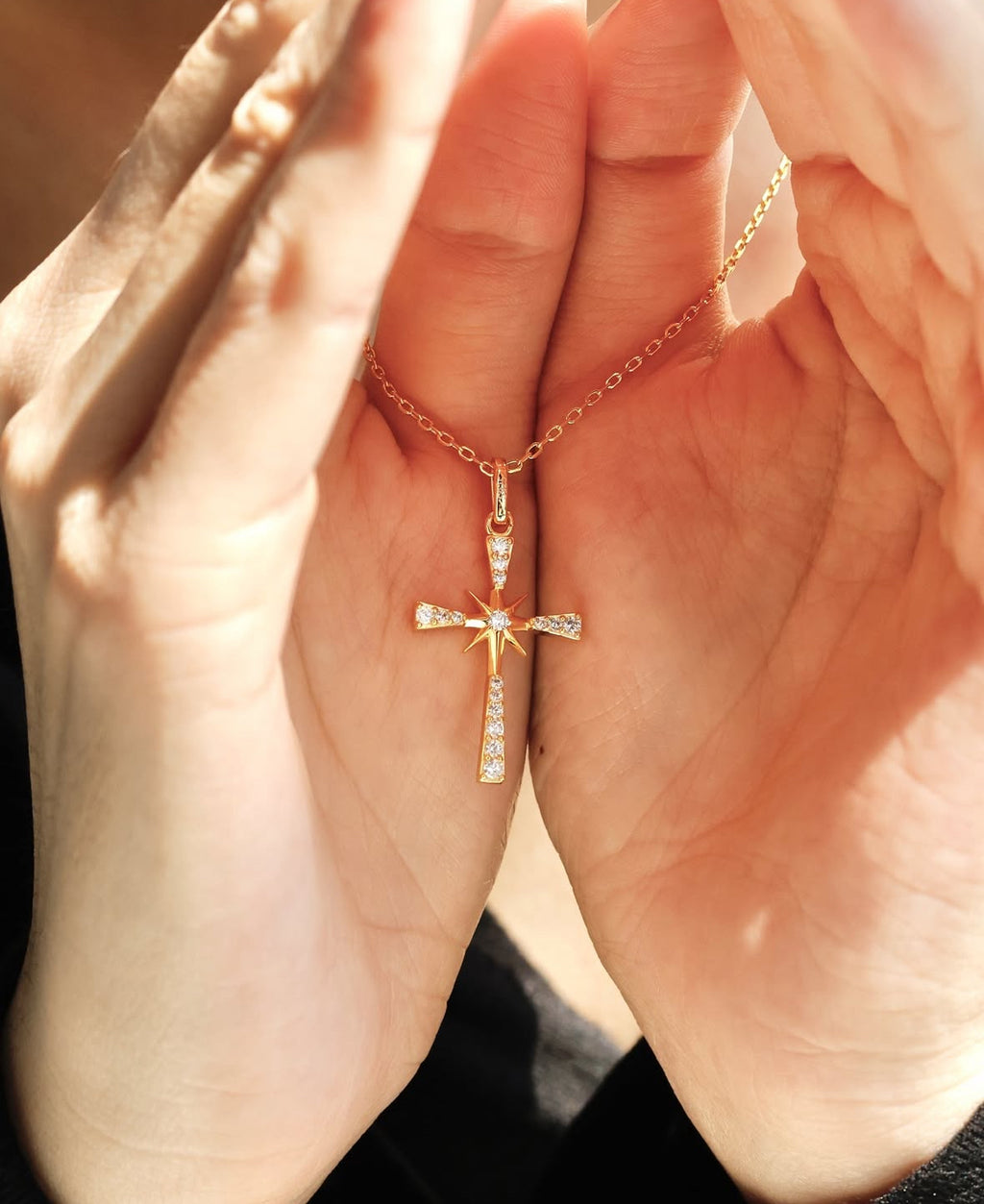 Guiding Star Cross Pendant Necklace|| Vanimy