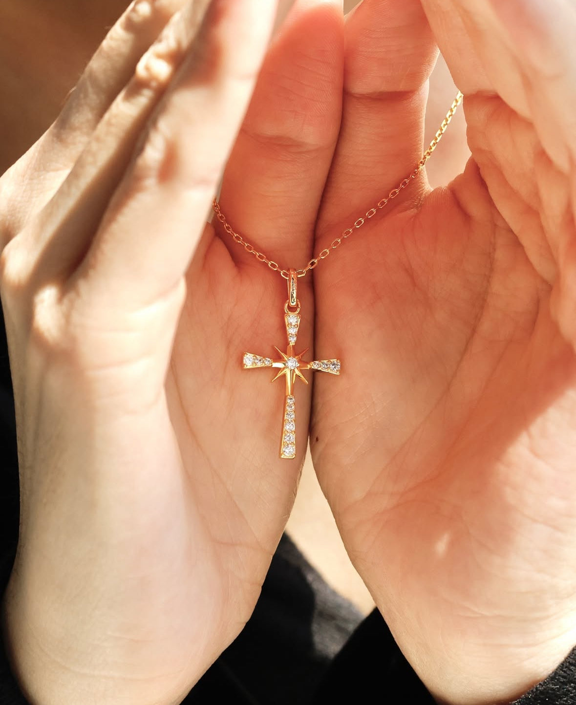 Guiding Star Cross Pendant Necklace|| Vanimy